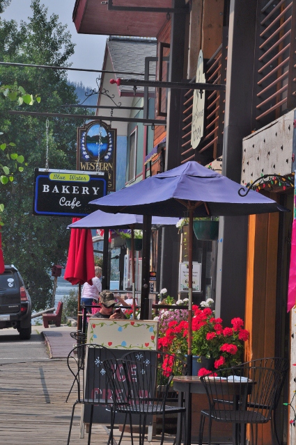 shops in Grand Lake Village